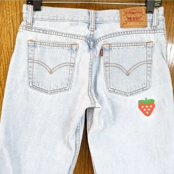 LEVI'S 306 Light Wash Crop Embroidered Jeans - Picture 4 of 9